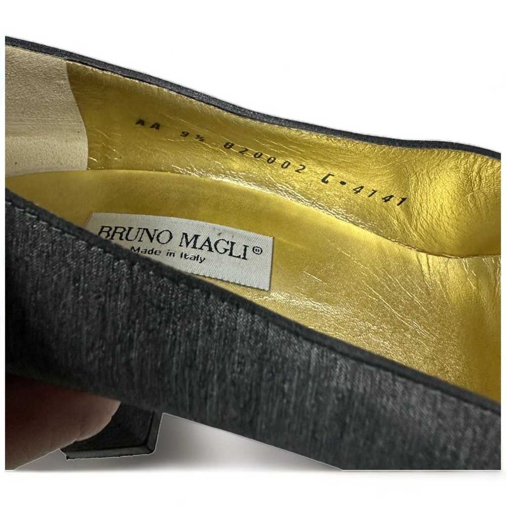 RARE Vintage Bruno Magli Gray Made in Italy Pumps… - image 5