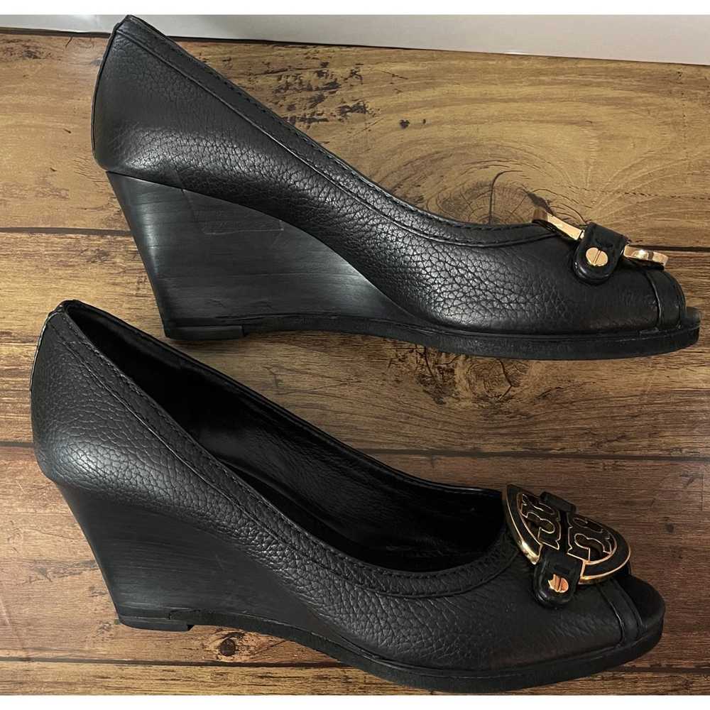 Tory Burch Black Amanda Peep Toe Pumps 8M - image 6