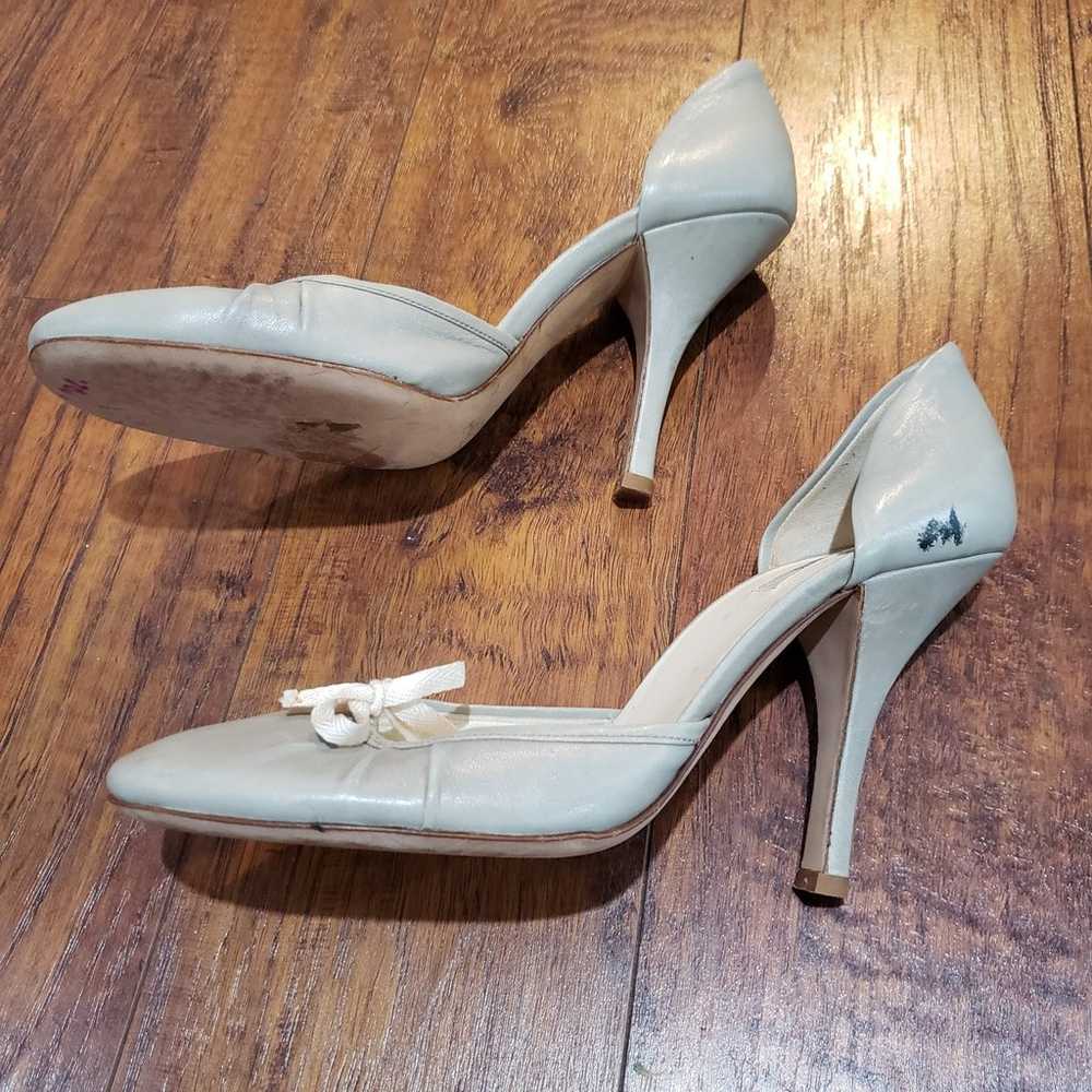 PRADA GREY taupe LEATHER PUMPS W/ GROSGRAIN BOW s… - image 3