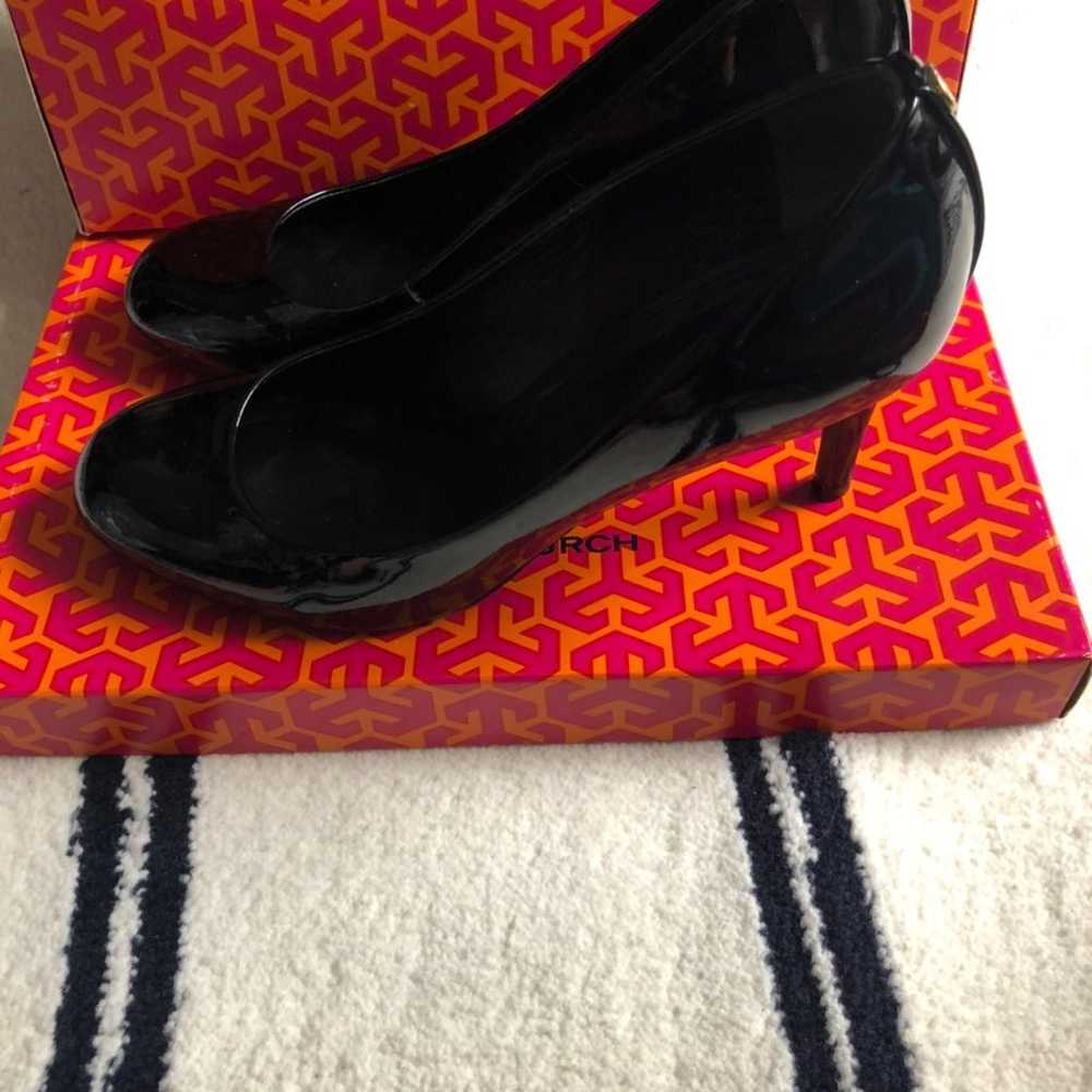 Tory Burch leah mid heel pump - image 2