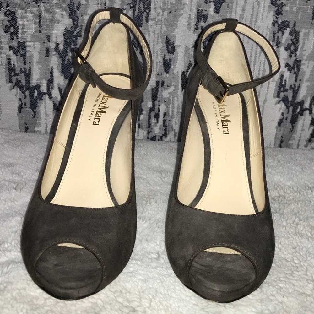 Max Mara women's dark grey leather suede pumps he… - image 2