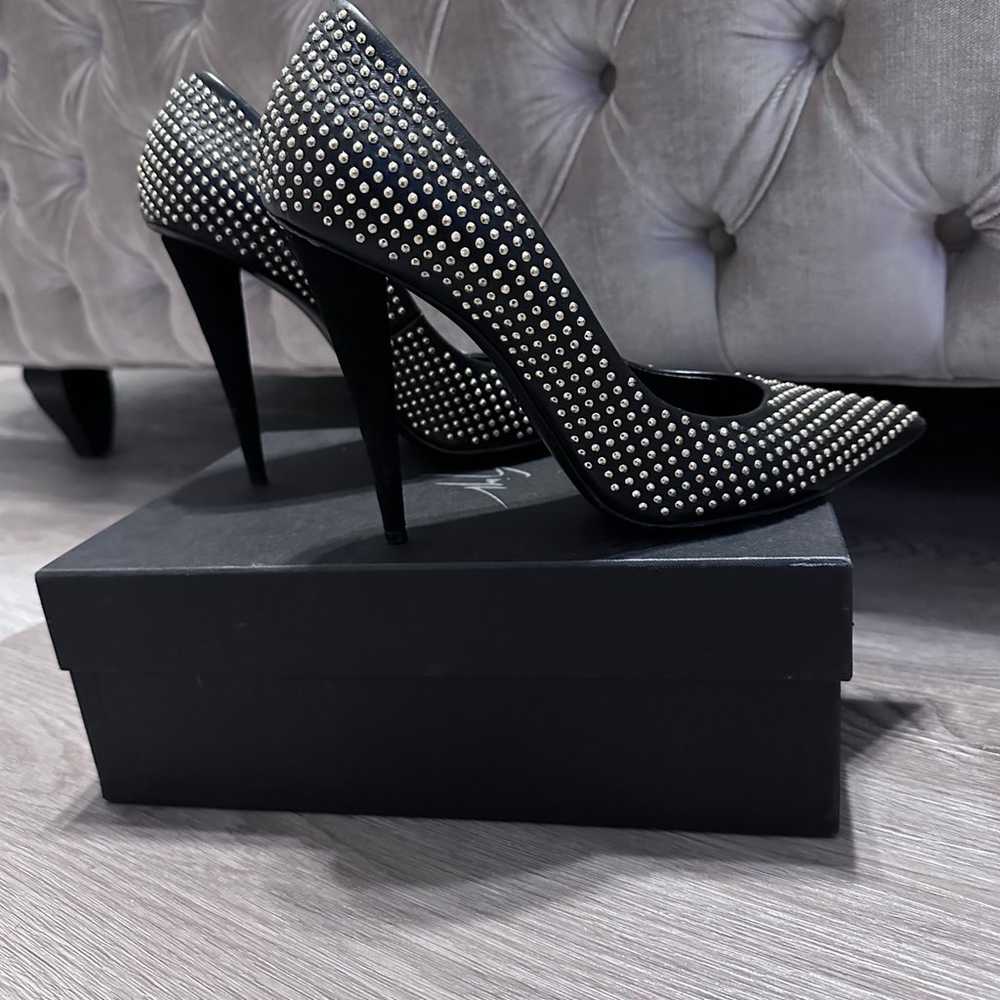 giuseppe zanotti black heels