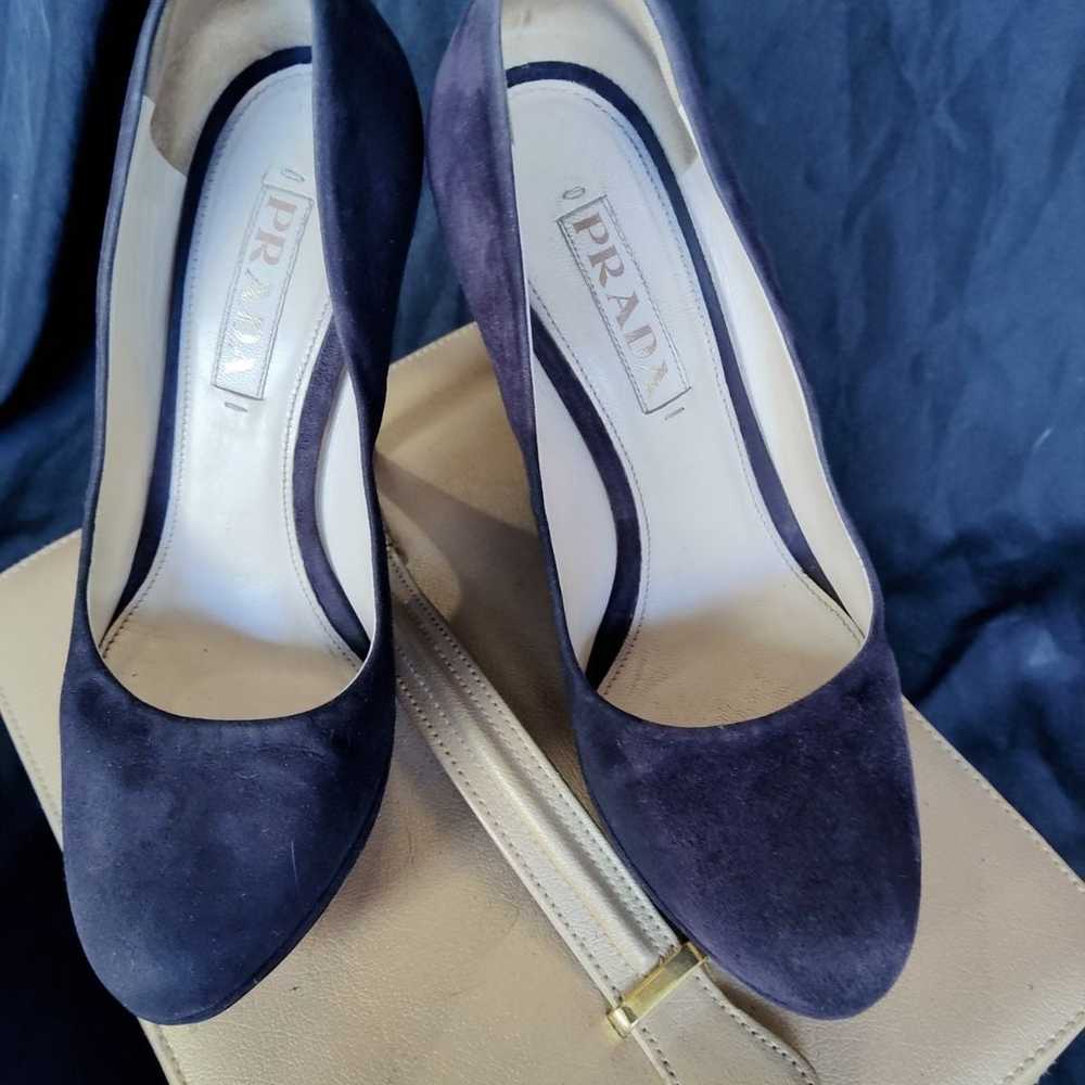 PRADA purple suede pumps size 37 - image 4