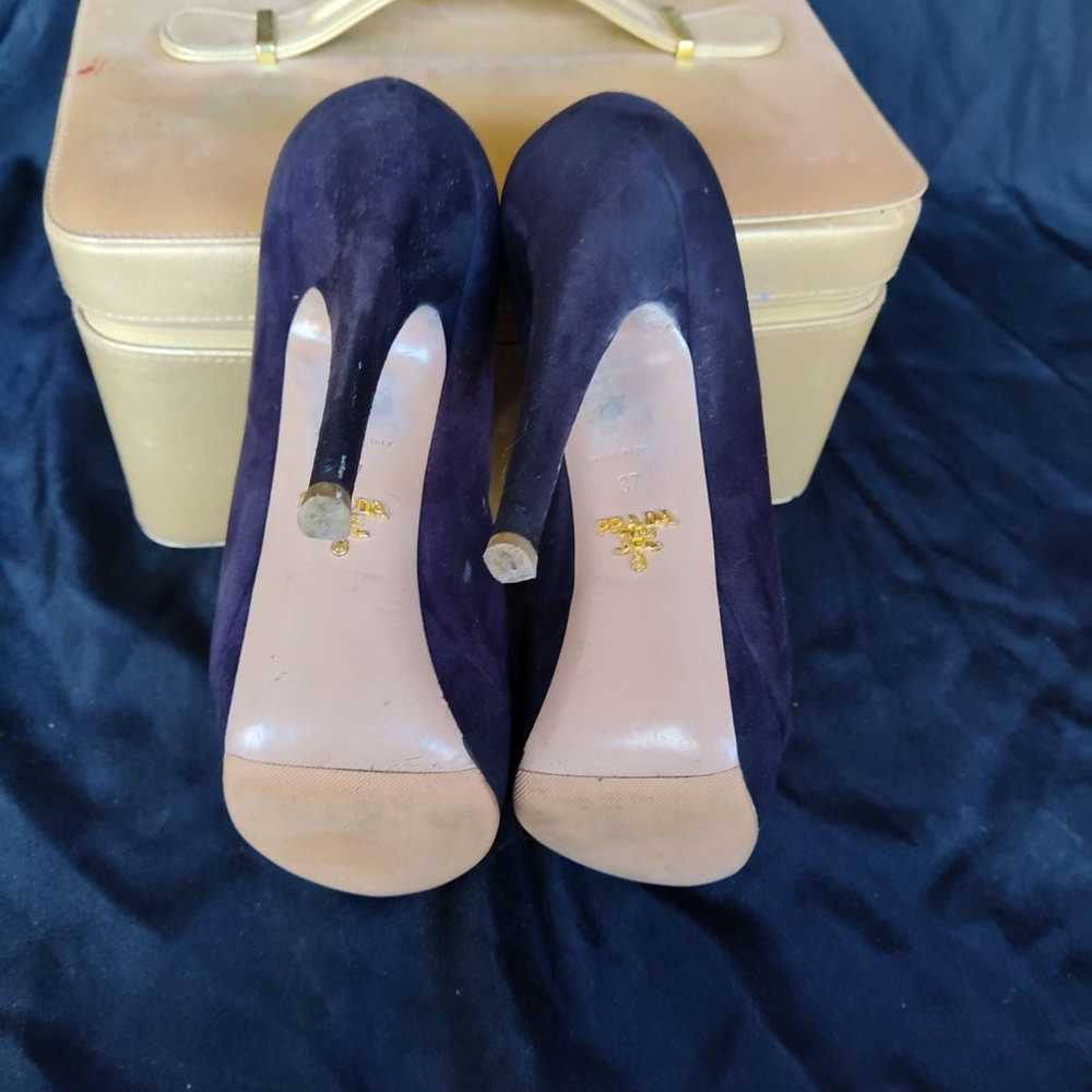 PRADA purple suede pumps size 37 - image 9