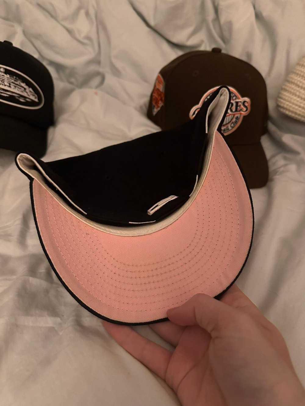 New Era Yankees Fitted Pink UV 7 1/2 - image 2