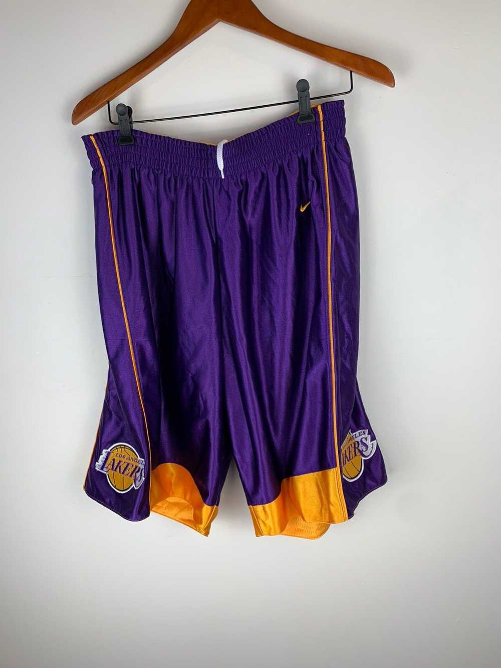 Lakers × Nike × Vintage Vintage Nike LA Lakers Re… - image 1