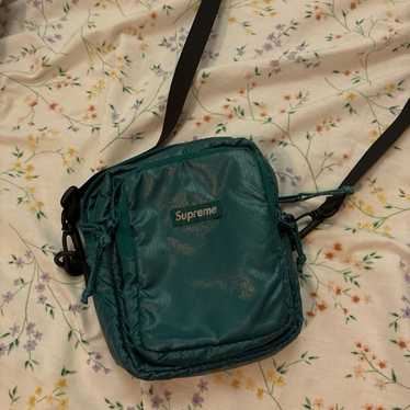 Supremeボディバッグ　BOXロゴ Supreme ボディバッグ ボックスロゴ