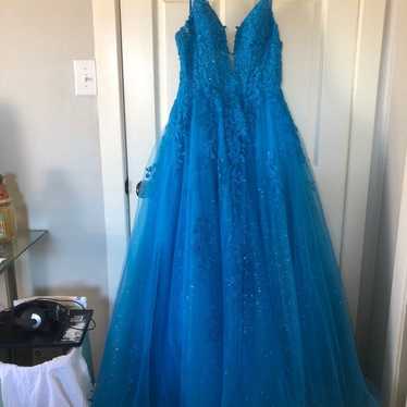 Beautiful Turquoise Prom Dress