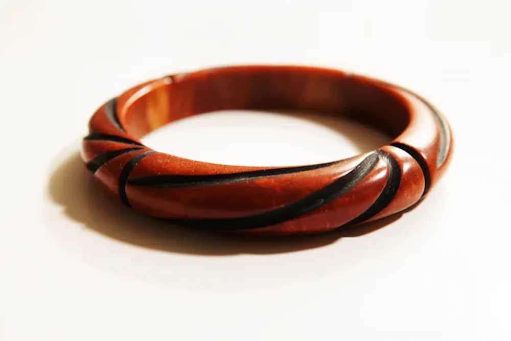 CLASSIC BAMBOO Carved Bakelite Bracelet / Bangle … - image 4