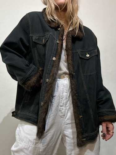 Vintage Dark Wash Denim Jacket with Faux Fur Colla