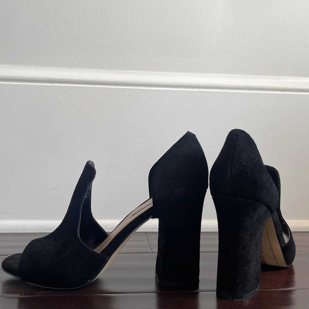 Karl Lagerfeld Black Suede Peep Toe D’orsay Pumps… - image 2