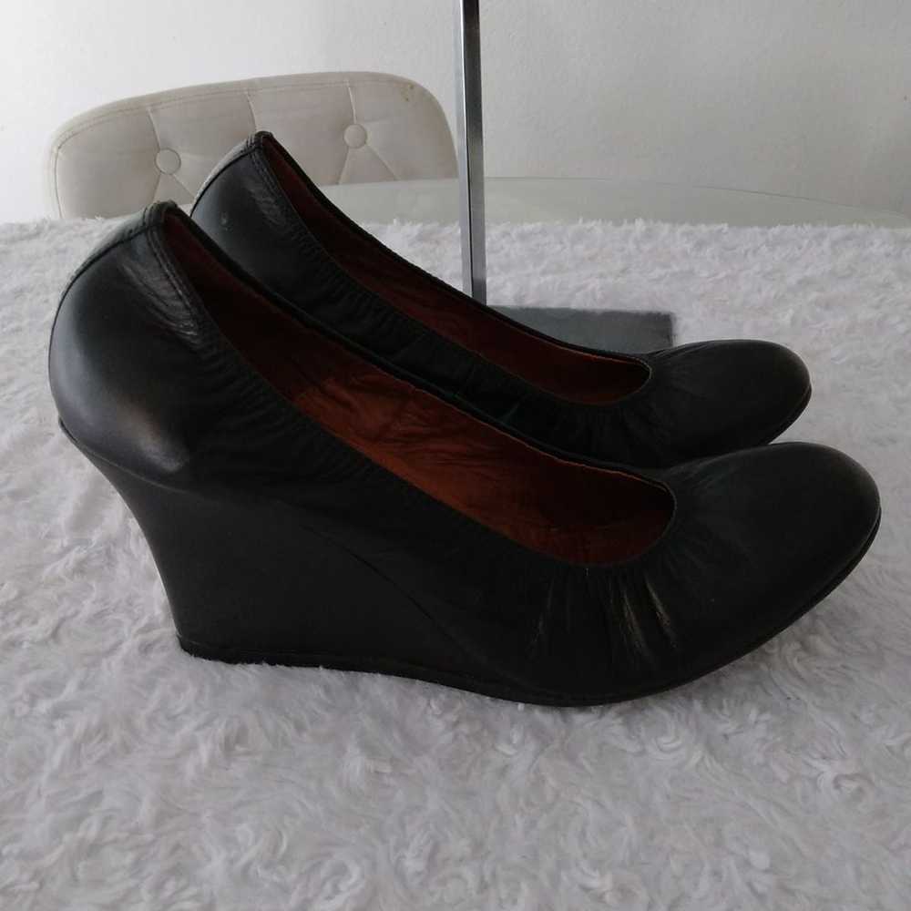 Lanvin wedge heel pumps sz 39 1/2, 8 1/2 - image 2