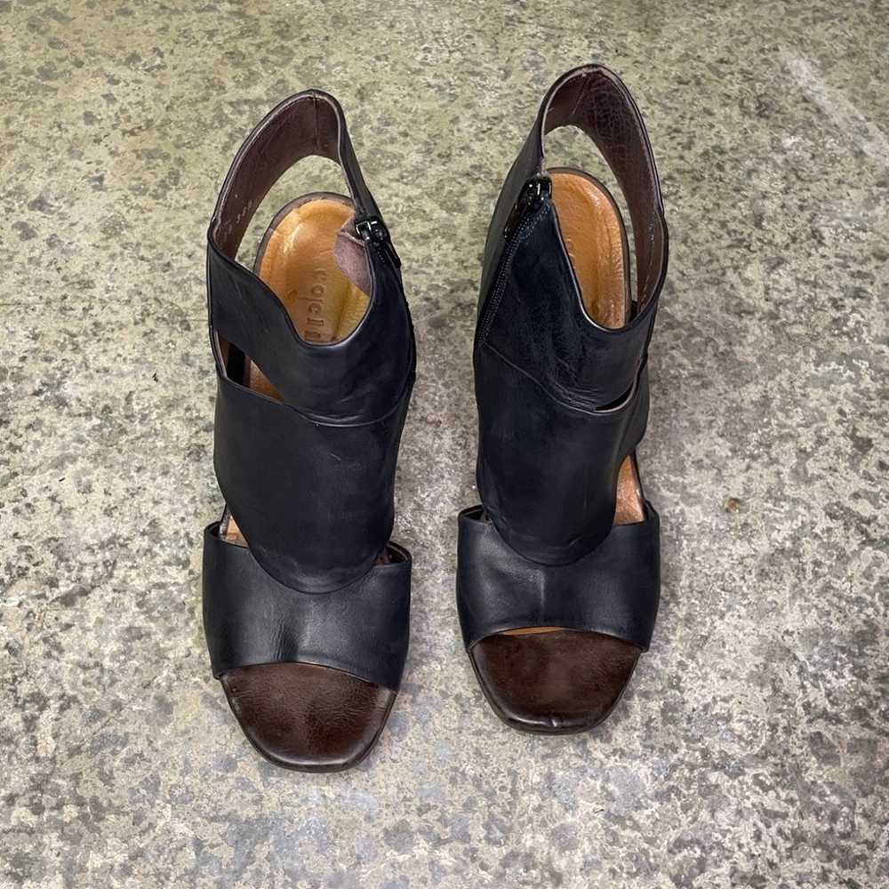 Coclico Fabiana Leather Heels in Ringo Black - image 4
