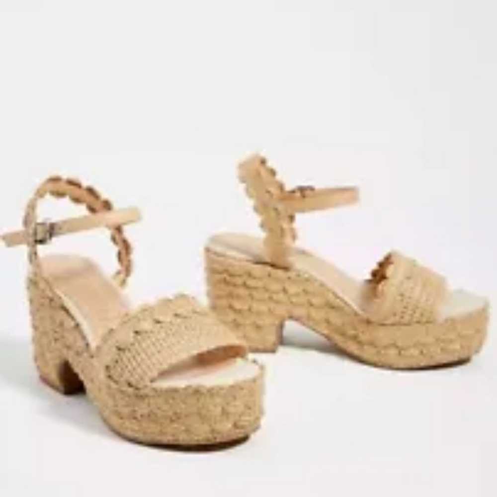 Anthropologie Vicenza Scalloped Platform Sandal R… - image 2