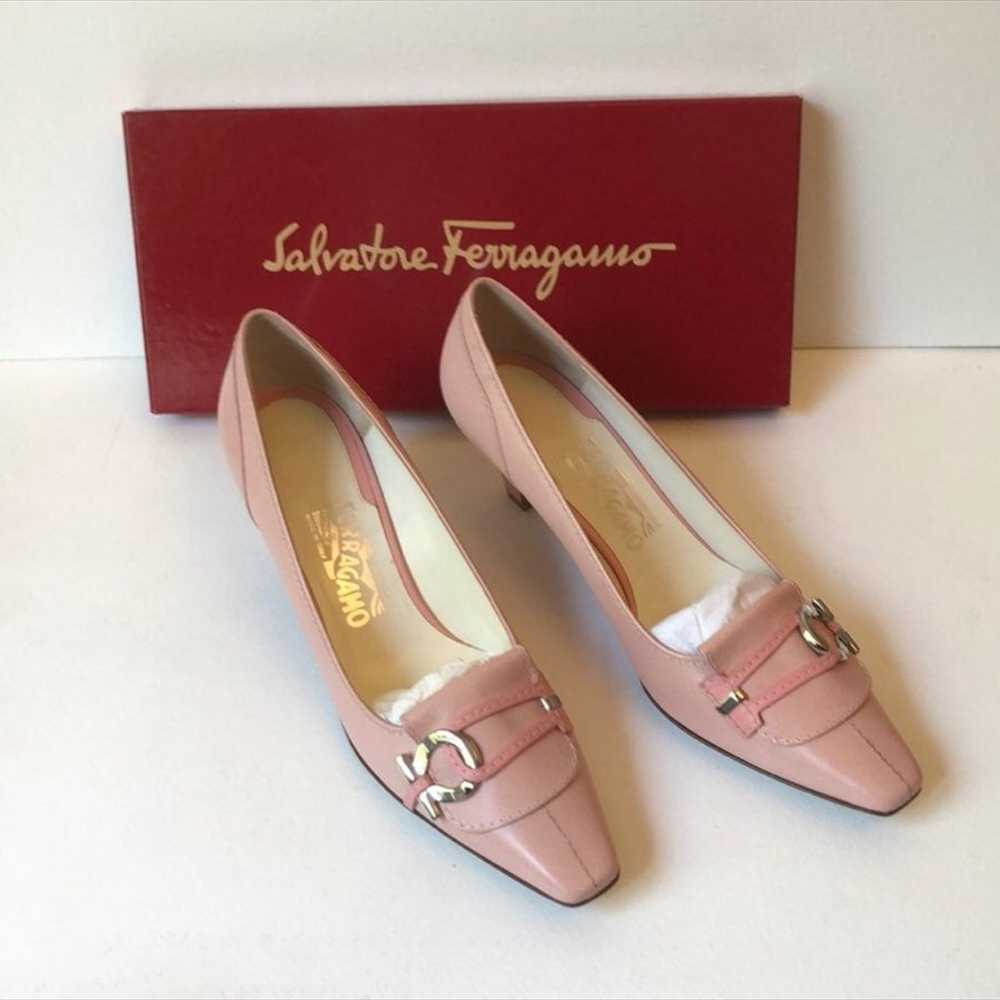 Original Ferragamo pink shoes, size 8b - image 1