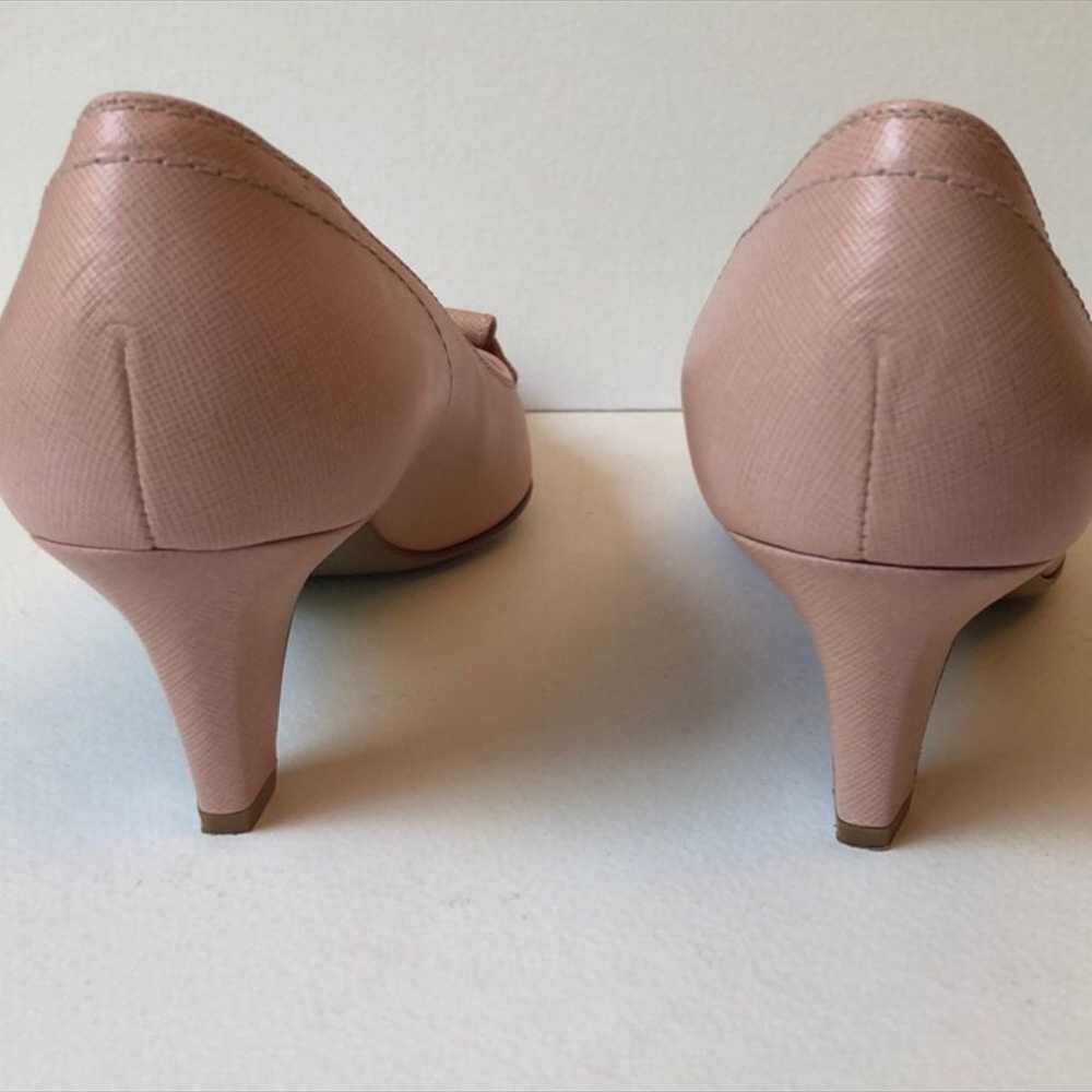 Original Ferragamo pink shoes, size 8b - image 4