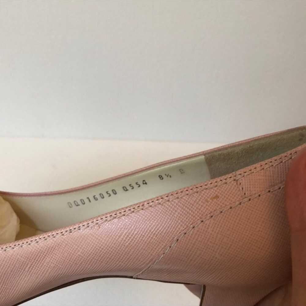 Original Ferragamo pink shoes, size 8b - image 5