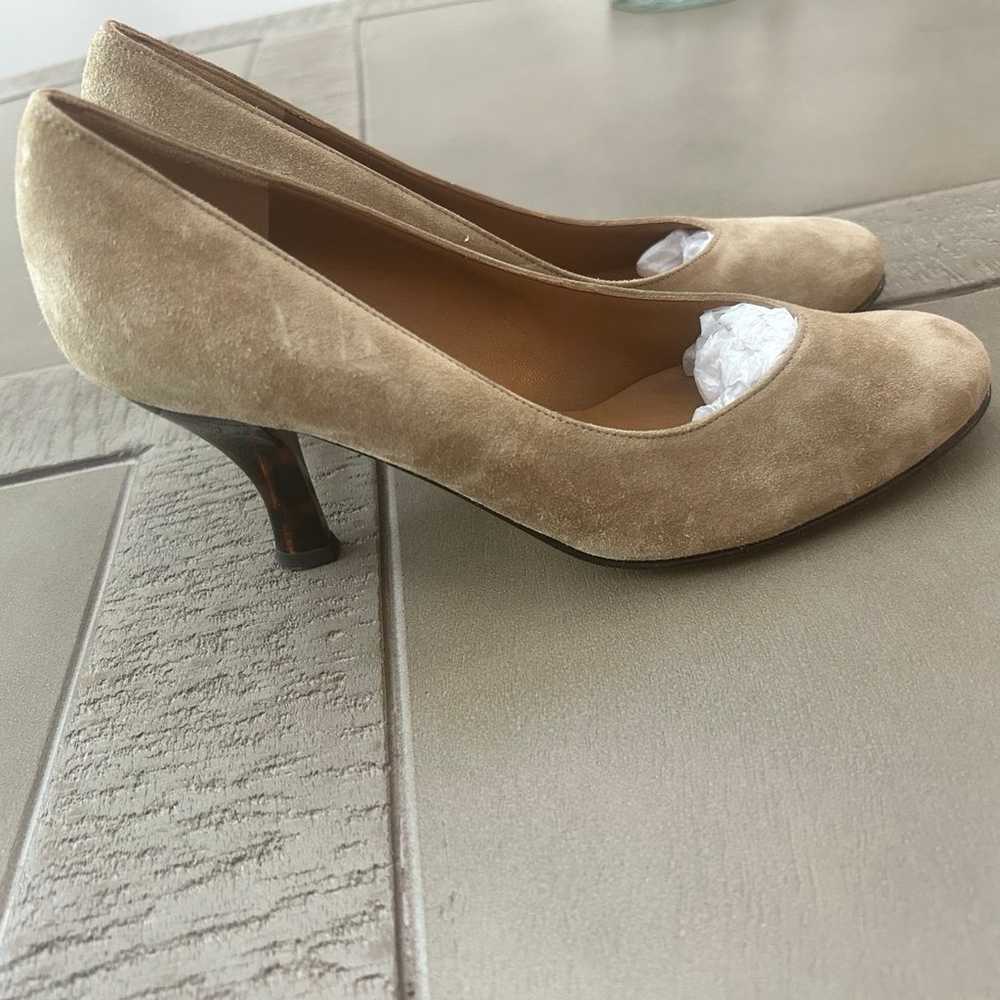 Salvatore Ferragamo suede kitten heels - image 2