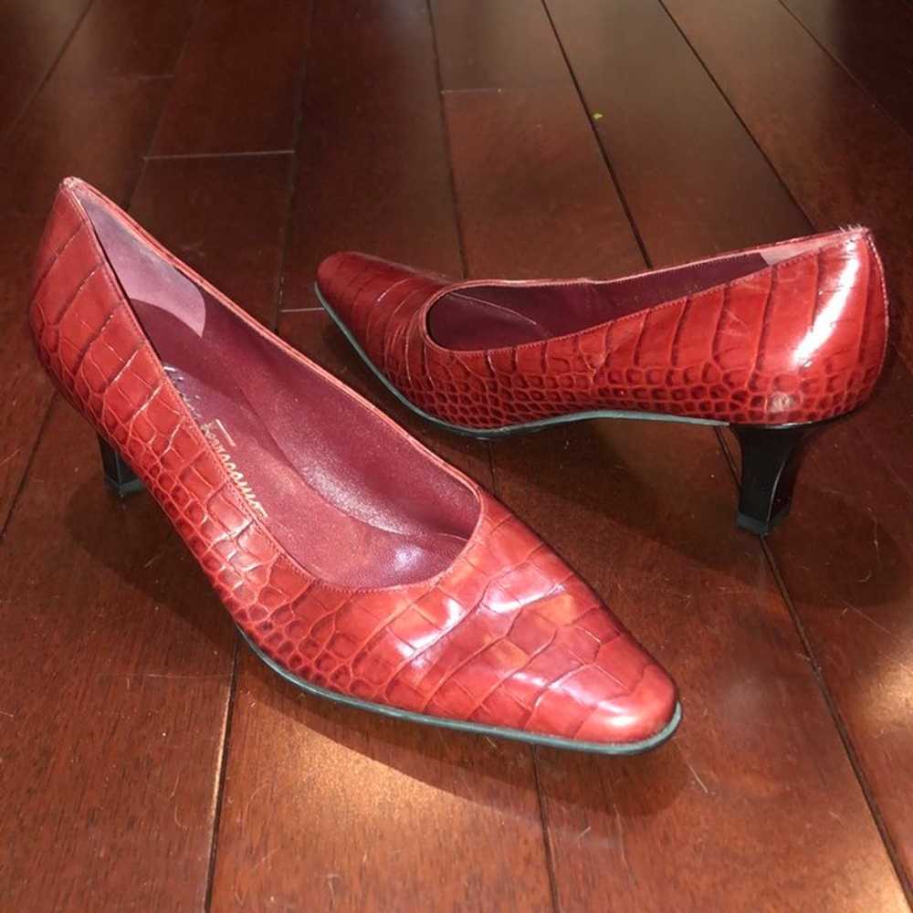 Salvatore Ferragamo boutique red heels pumps croc… - image 4