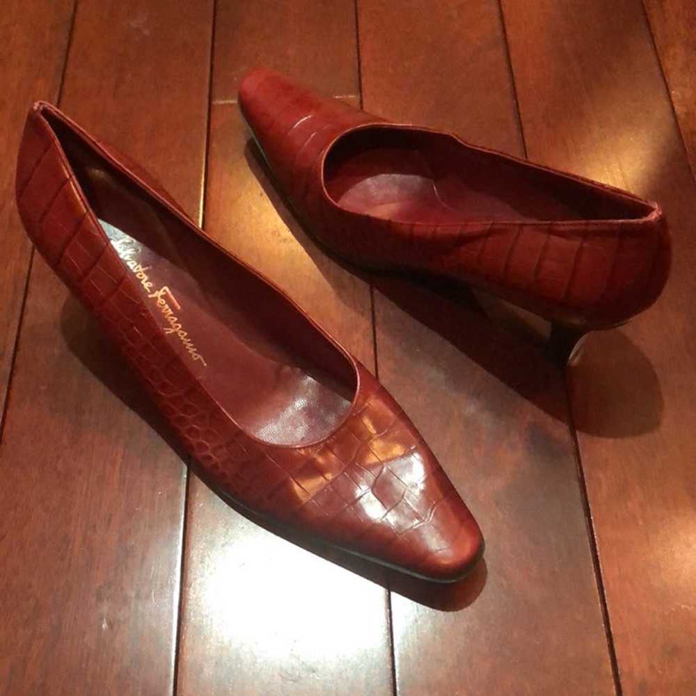 Salvatore Ferragamo boutique red heels pumps croc… - image 5