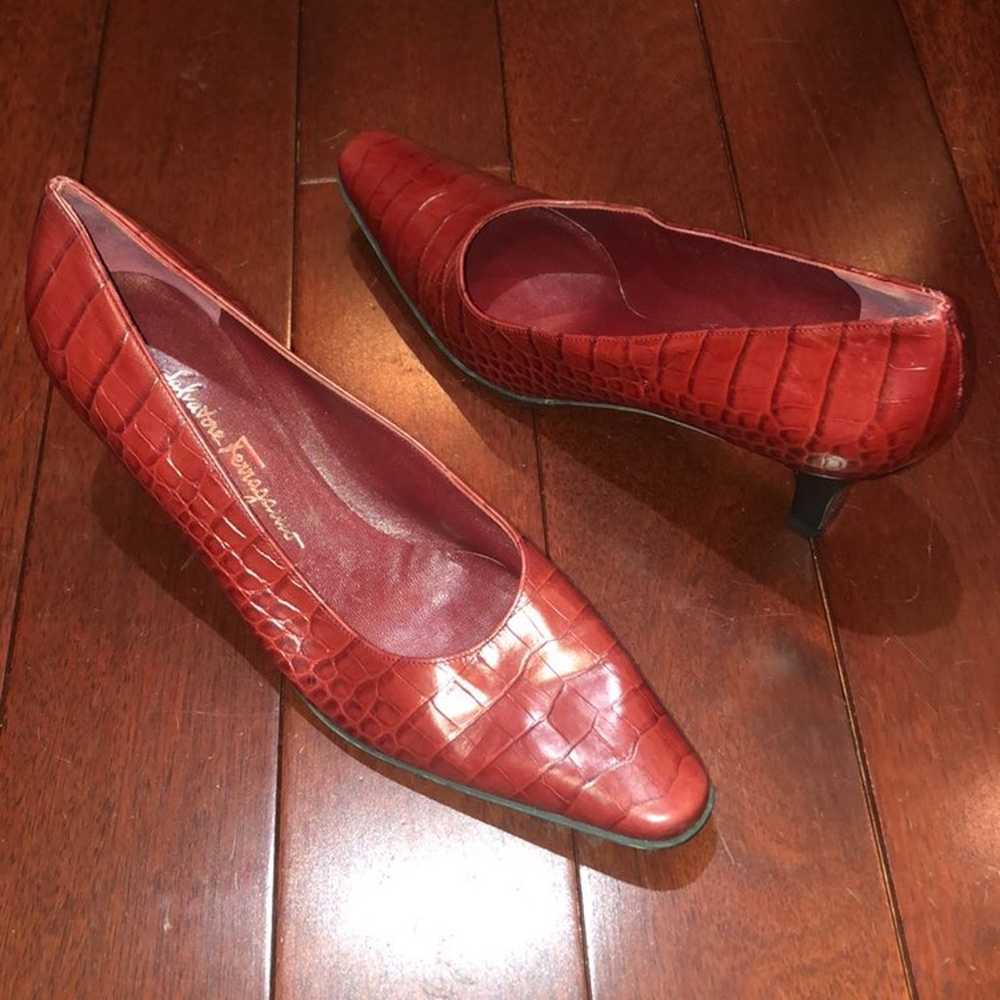 Salvatore Ferragamo boutique red heels pumps croc… - image 6