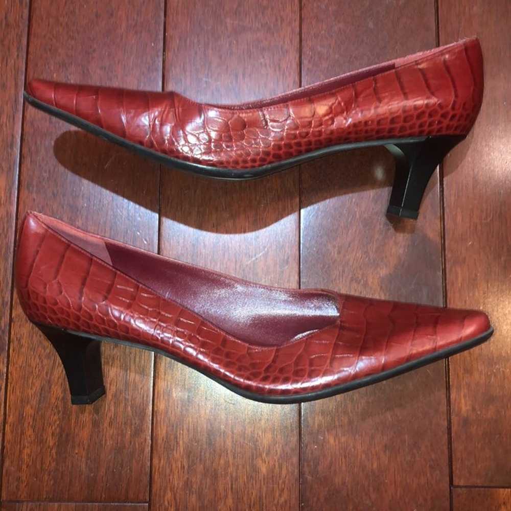 Salvatore Ferragamo boutique red heels pumps croc… - image 7