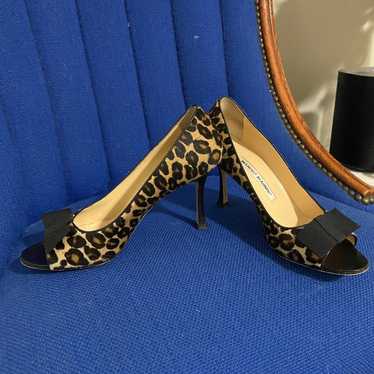 Manolo Blahnik leopard print calf hair. open toe … - image 1