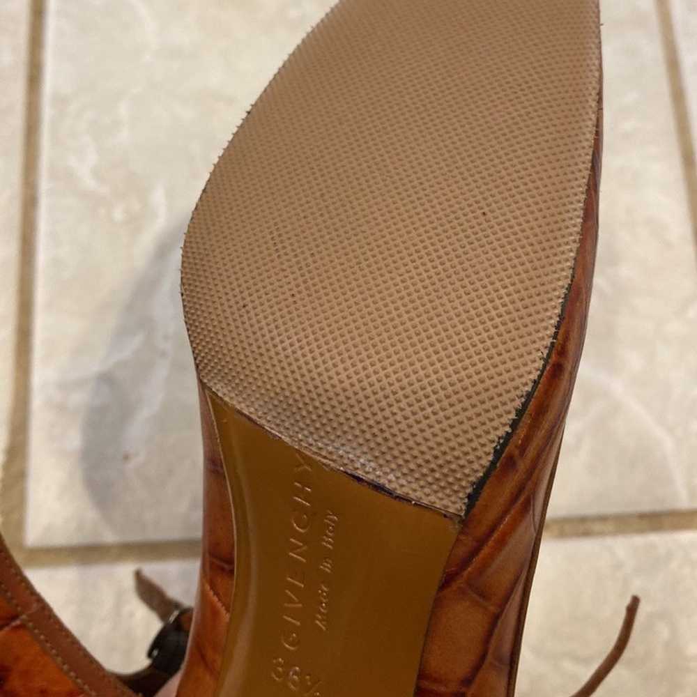 GIVENCHY ALL LEATHER SHOES 38,5” in good condition - image 5