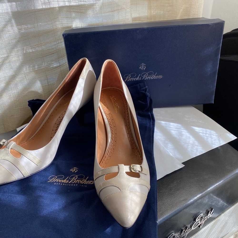 Brook Brothers Ivory Leather Pumps New size 9 - image 1