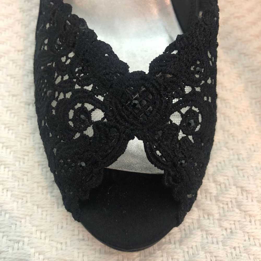 Stuart Weitzman Satin Lace Heels Black - image 3