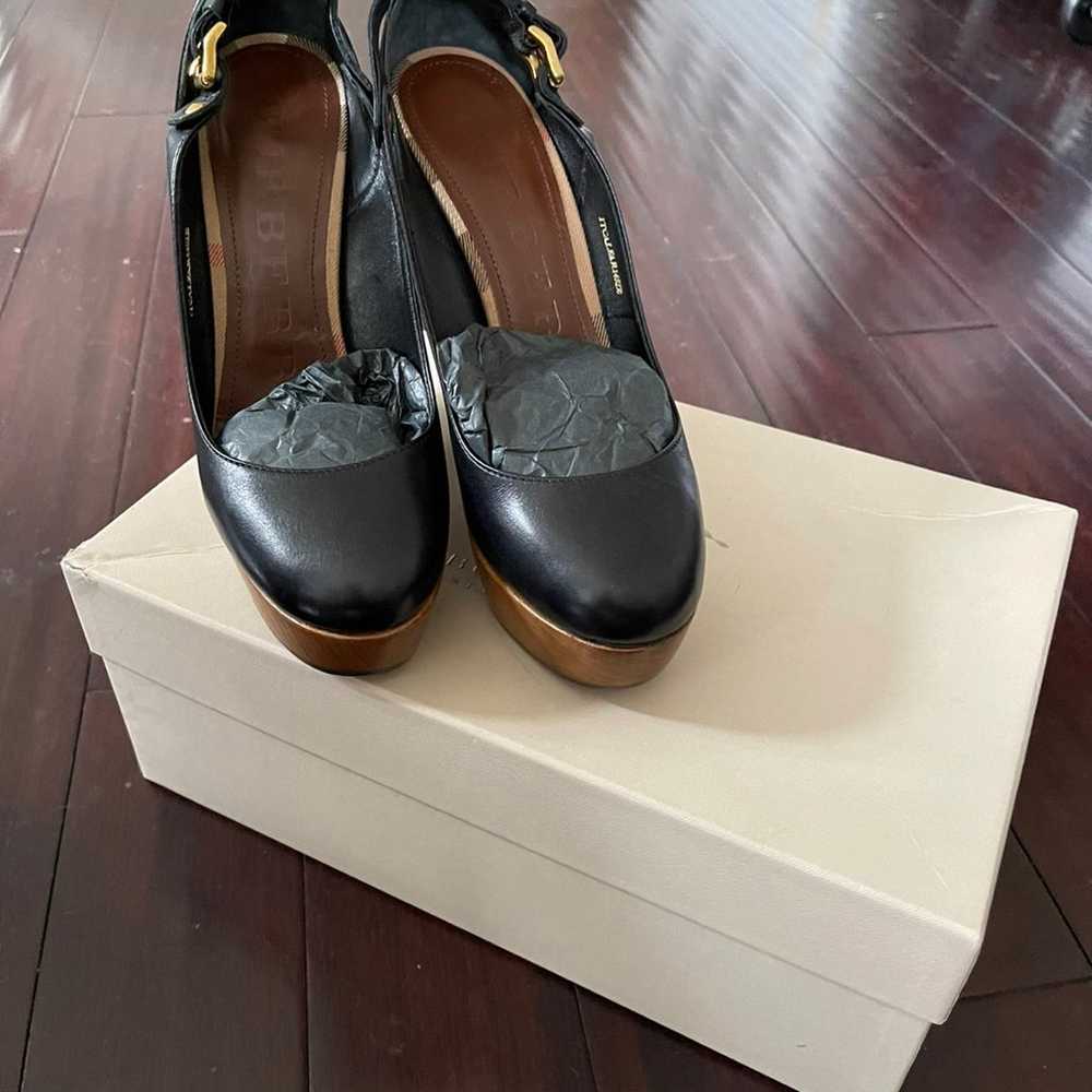 Burberry size 9 wooden heel shoes - image 4