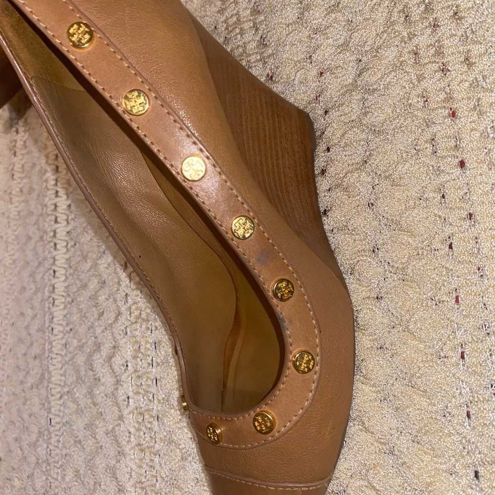 Tory Burch Heels Royal Tan (Used) - image 4