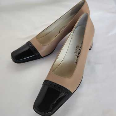 Salvatore Ferragamo twotone pumps 7 women's shoes… - image 1