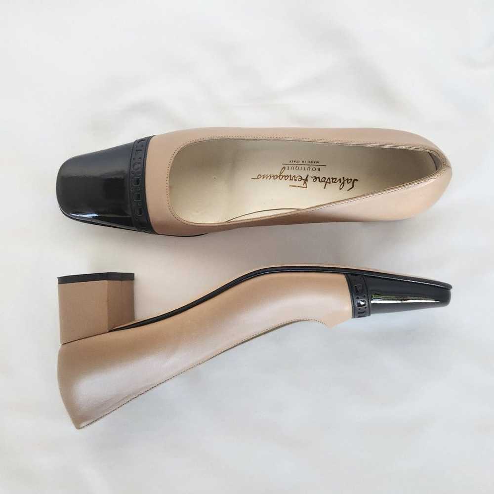 Salvatore Ferragamo twotone pumps 7 women's shoes… - image 9