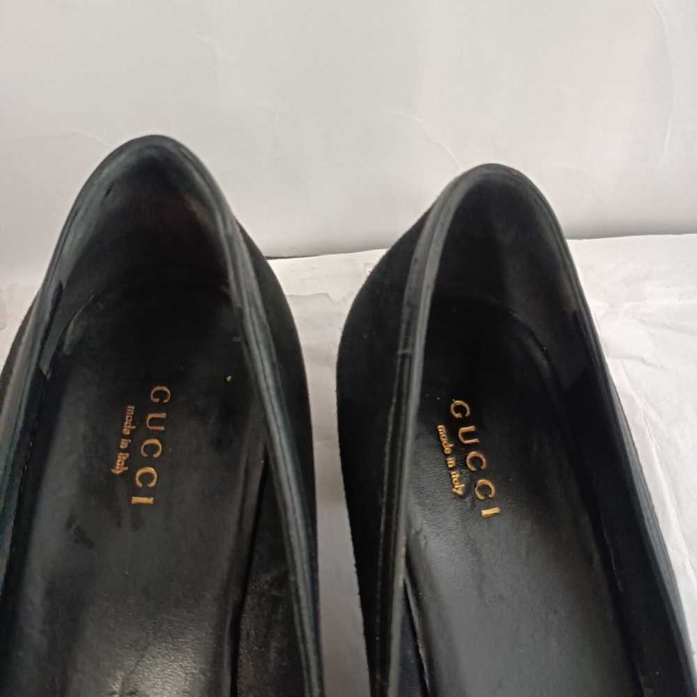 GUCCI iconic Black suede classic horsebit pumps 3… - image 2