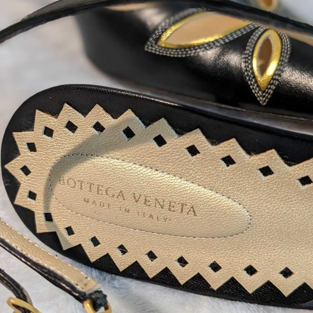 Bottega Veneta Heels black and gold - image 3