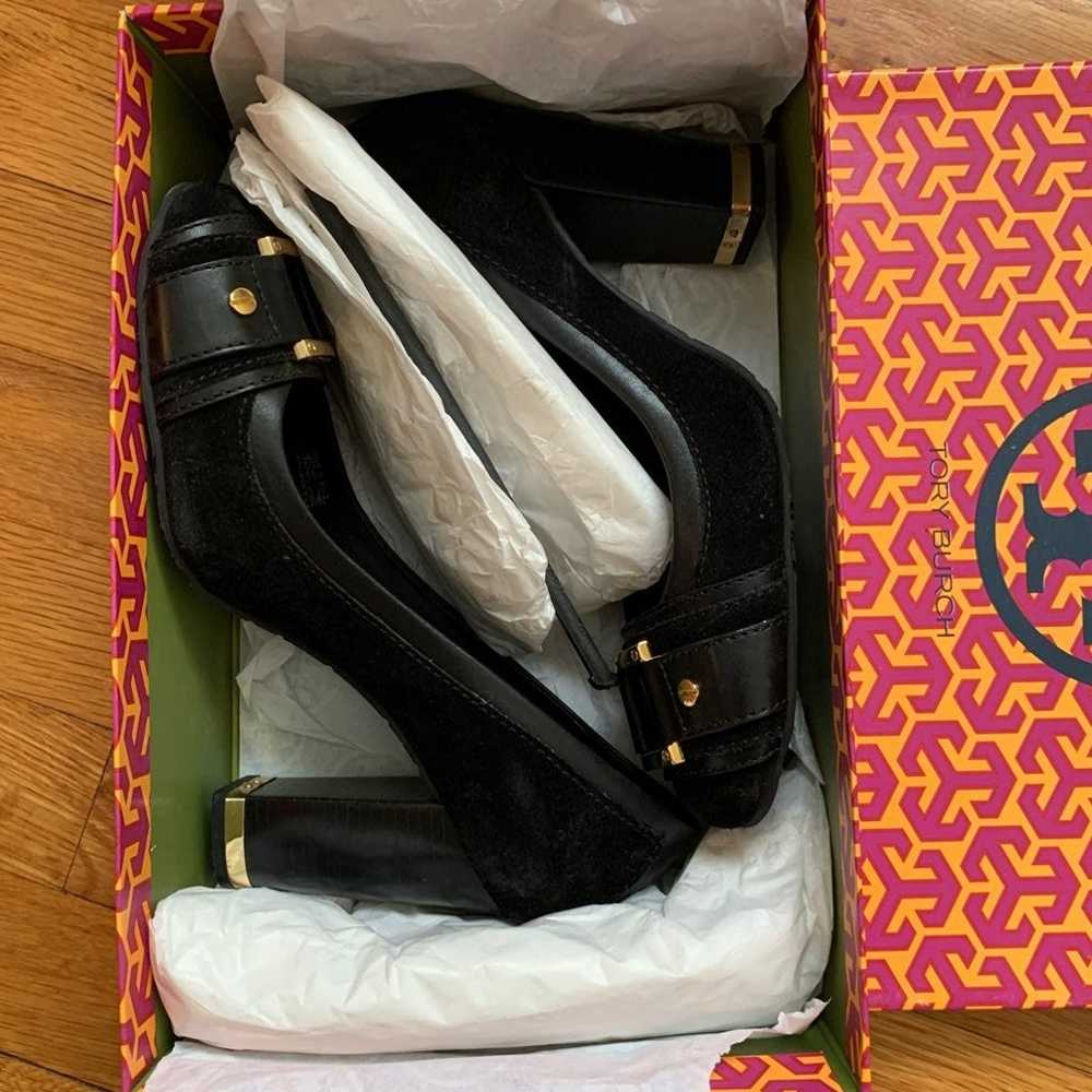 Tory Burch Leather Pump Sz 8 Perfect! - image 9