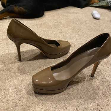 Gucci Heels size 40 1/2 - image 1
