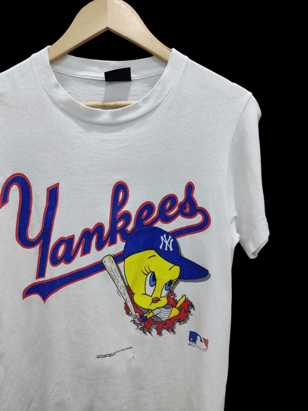 MLB × Vintage × Warner Bros Vintage Yankees Tweet… - image 2
