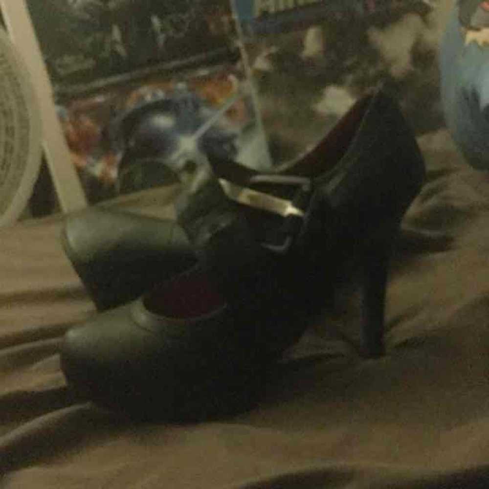 High heels - image 2