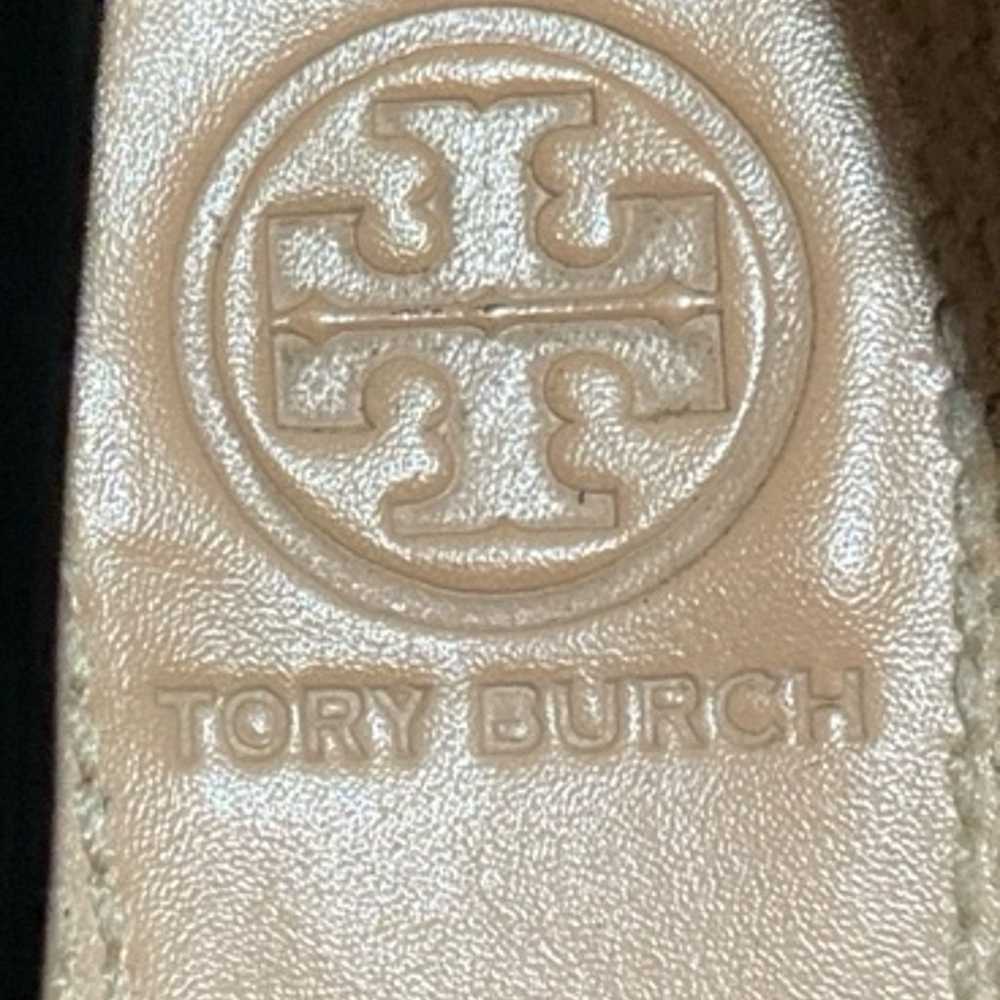 Tory Burch Astoria Mid Wedge 60 Soft Patent Calf … - image 10