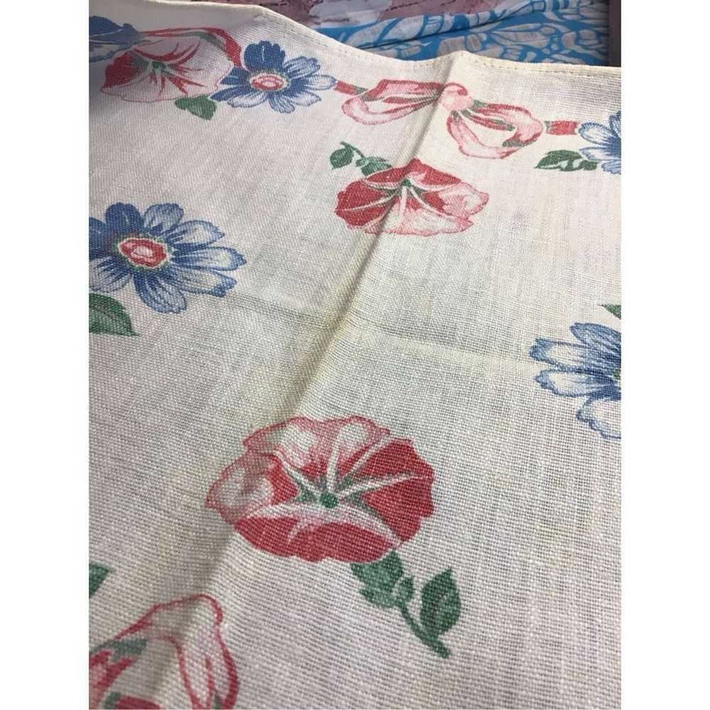 Vintage Vintage Linen Table Cover Red & Blue Flor… - image 12