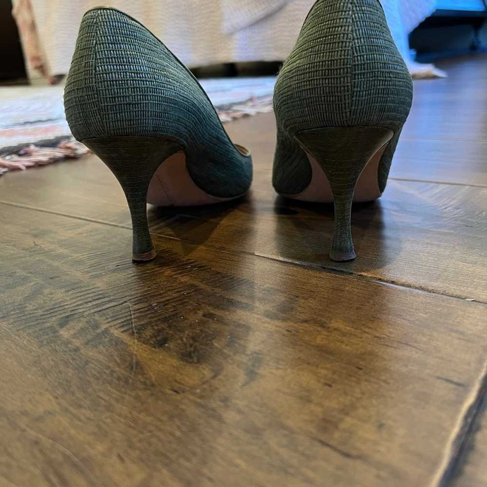 manolo blahnik green pumps size 38 - image 4