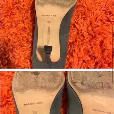 manolo blahnik gray suede heels