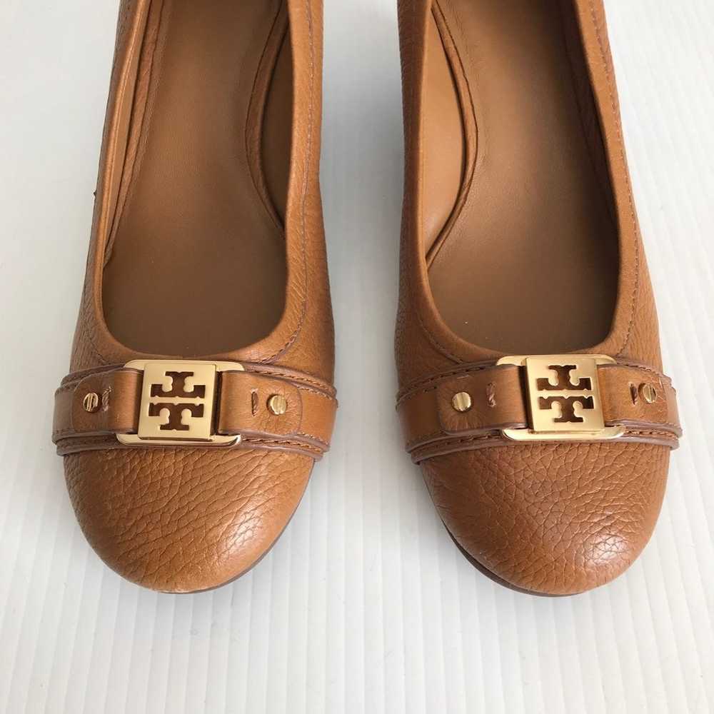 Tory Burch Logo Ambrose Wedge Pump - image 4