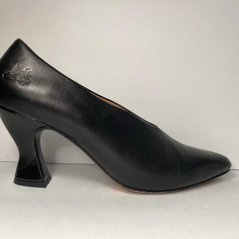 John fluevog pumps heels leather black 9 - image 2