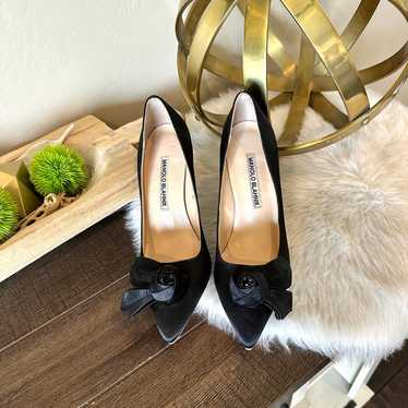 Manolo Blahnik black floral front jeweled heel