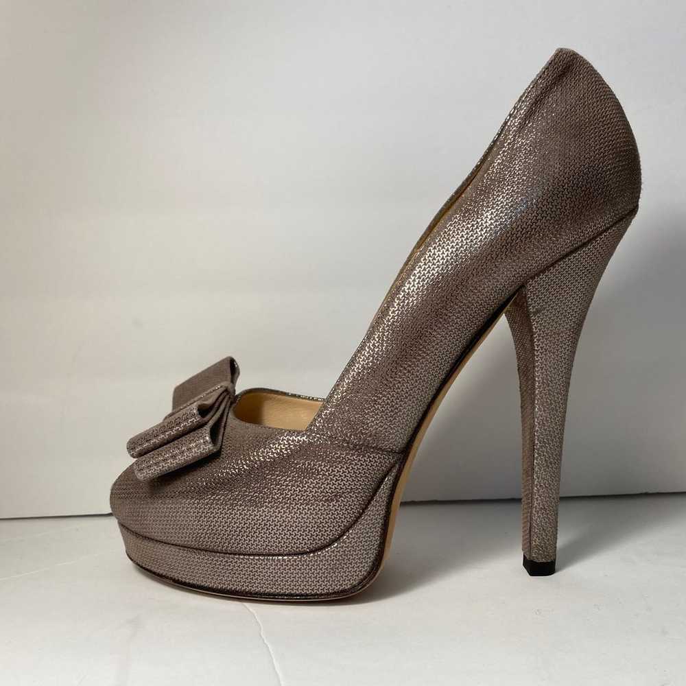 Fendi embossed suede open toe pumps heels bow tau… - image 2