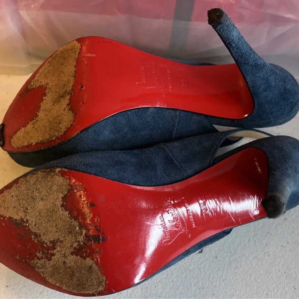 Christian Louboutin Suede Peep Toe Pump Shoes Hee… - image 4