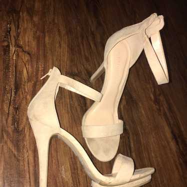 Khaki heels size 8